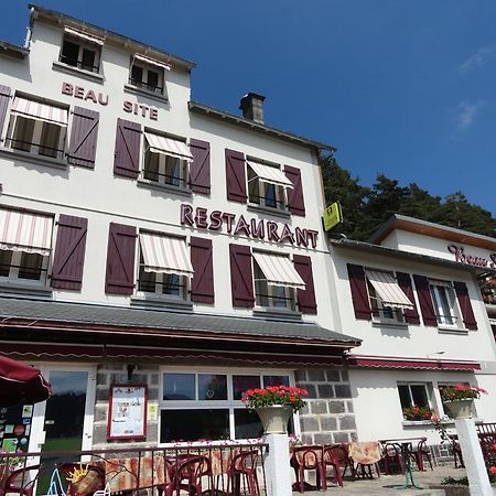Logis Hotel Le Beau Site Chambon-sur-Lac Luaran gambar