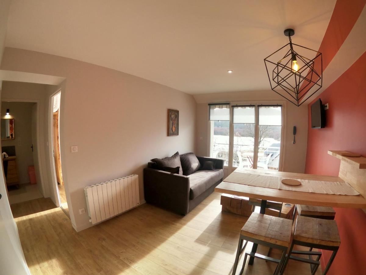 Logis Hotel Le Beau Site Chambon-sur-Lac Luaran gambar