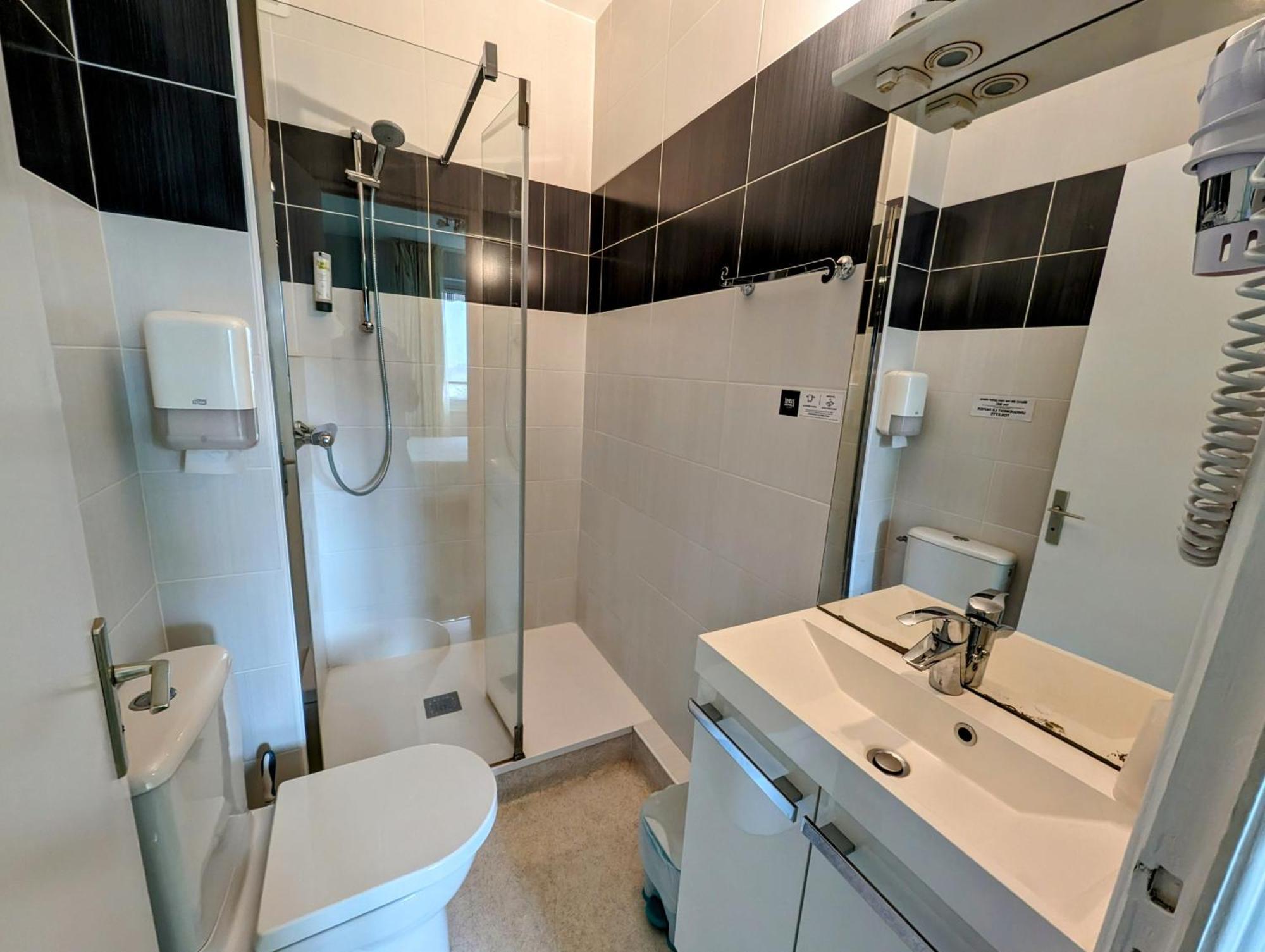 Logis Hotel Le Beau Site Chambon-sur-Lac Luaran gambar