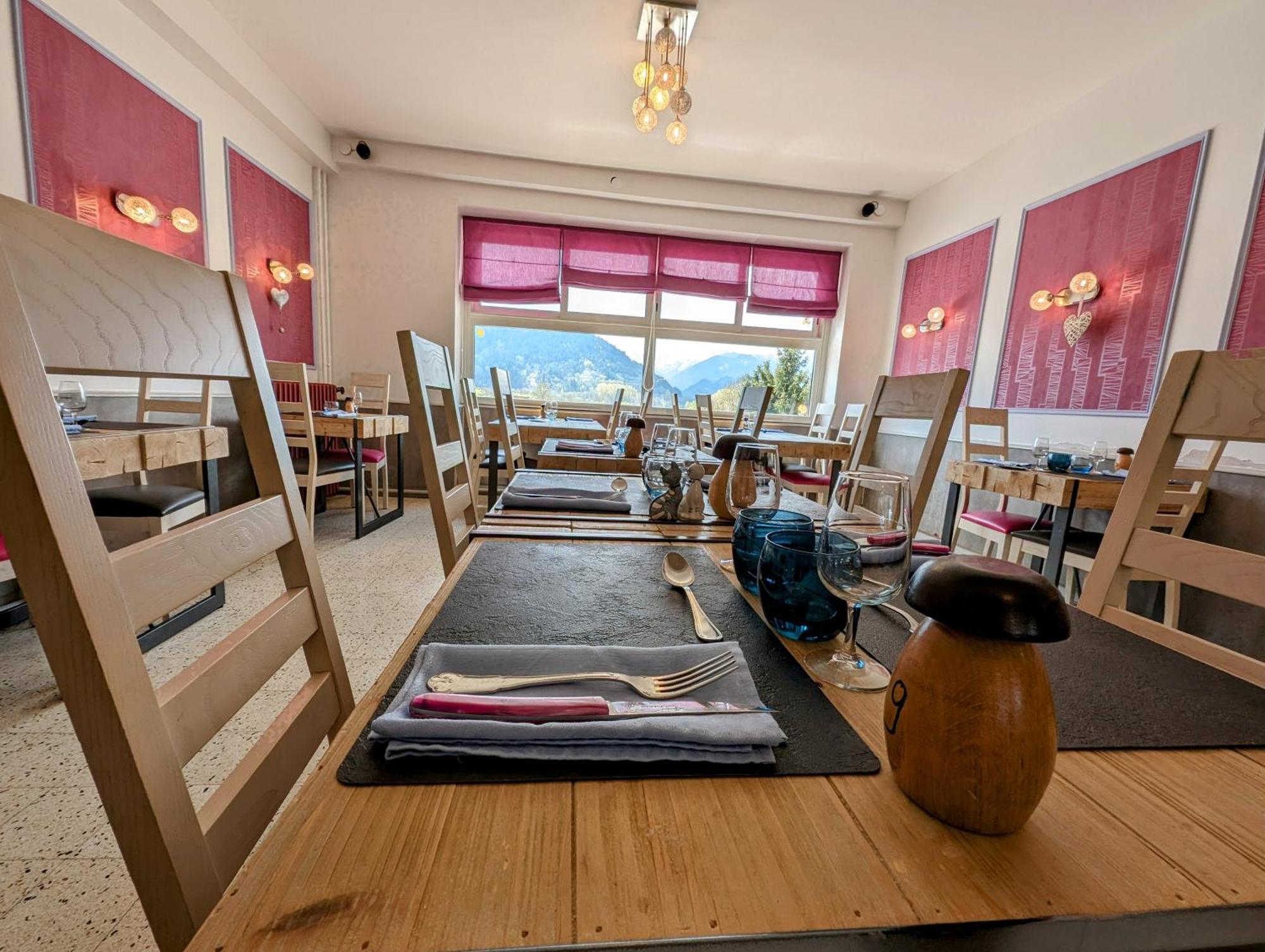Logis Hotel Le Beau Site Chambon-sur-Lac Luaran gambar
