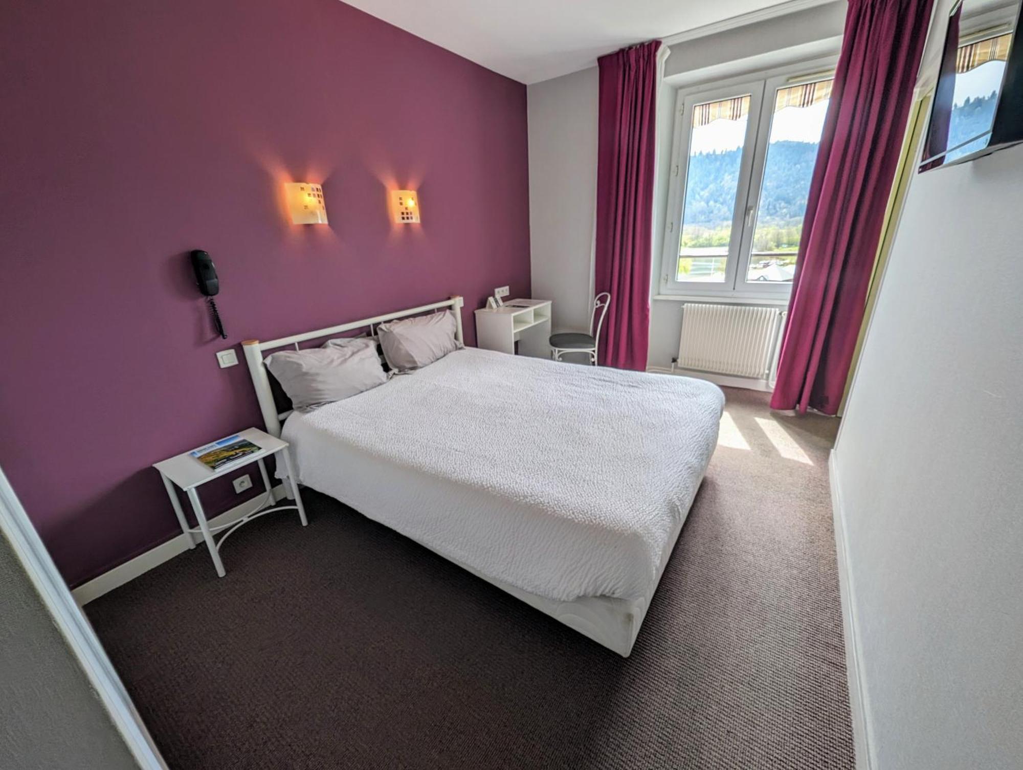 Logis Hotel Le Beau Site Chambon-sur-Lac Luaran gambar