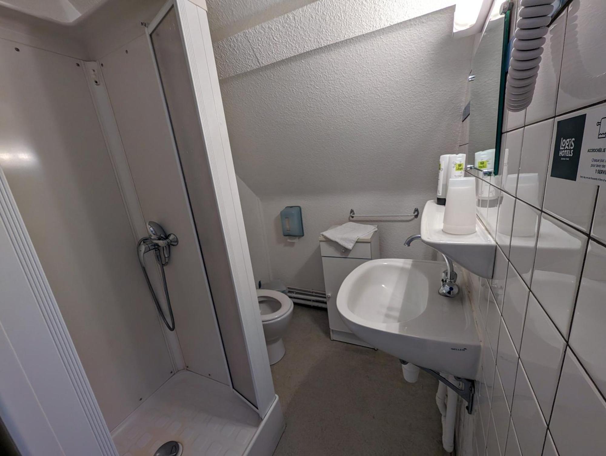 Logis Hotel Le Beau Site Chambon-sur-Lac Luaran gambar