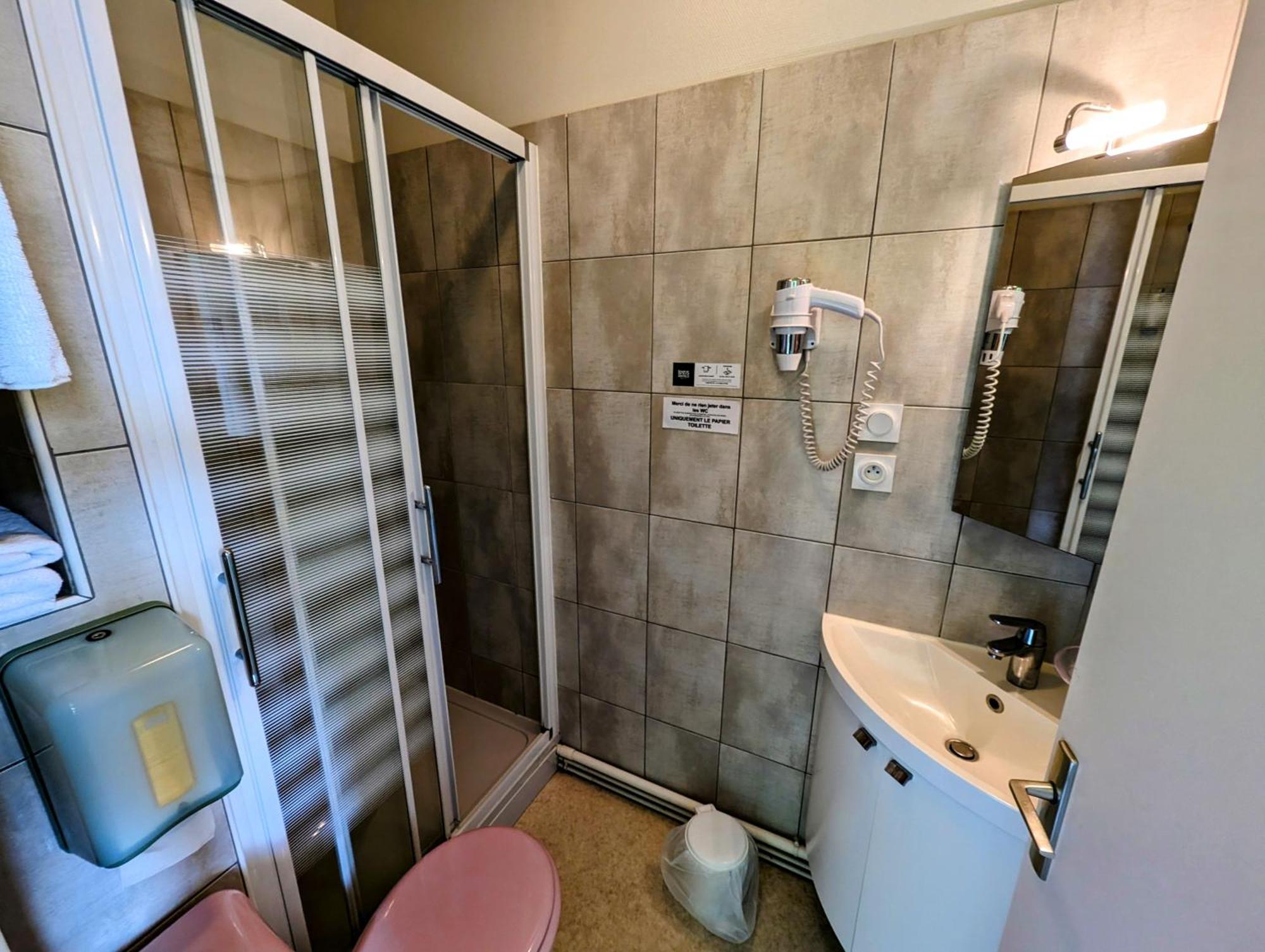 Logis Hotel Le Beau Site Chambon-sur-Lac Luaran gambar