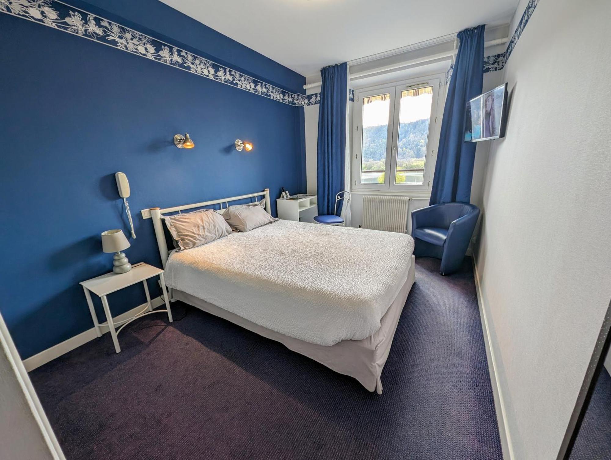 Logis Hotel Le Beau Site Chambon-sur-Lac Luaran gambar