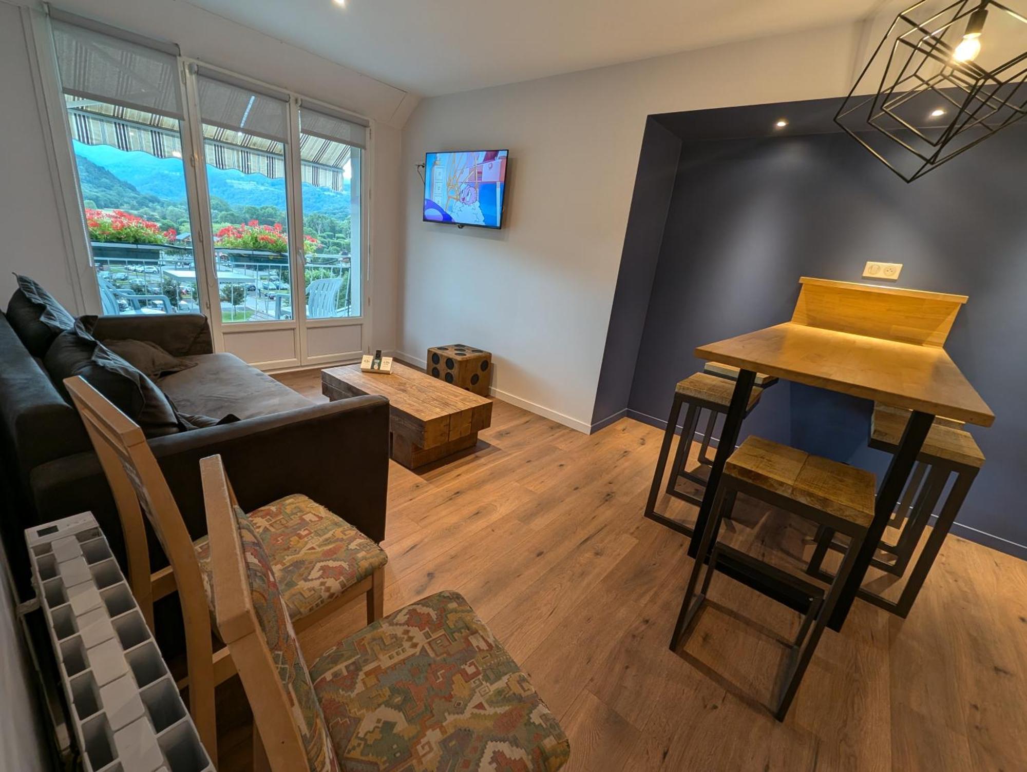 Logis Hotel Le Beau Site Chambon-sur-Lac Luaran gambar