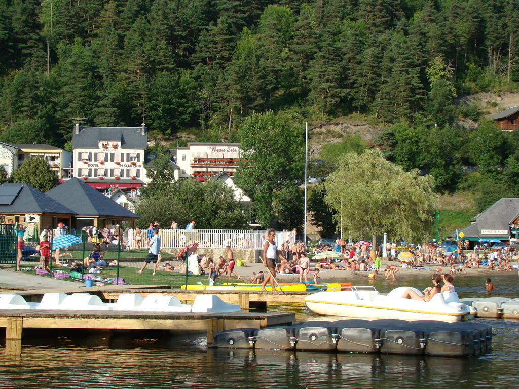 Logis Hotel Le Beau Site Chambon-sur-Lac Luaran gambar